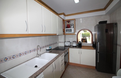 Vale de Carro Villa | Luxury V5 | Pool & Jacuzzi | Beach 20 minutes walk | Groups & Families