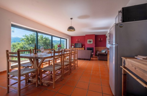 Avo Villa | Luxury villa with private pool & mountain views in Central Portugal