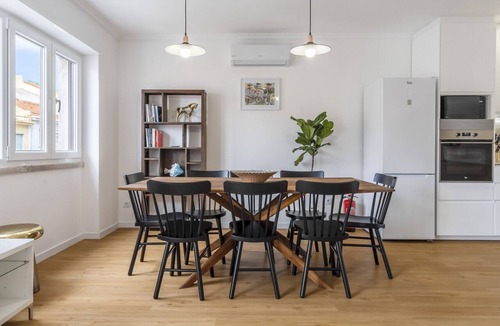 Santo Antonio Apartment | LV Premier Amoreiras AM3- Modern, space, AC, lift