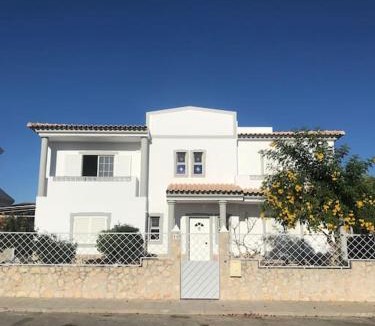 Quelfes Villa | Magnifique villa piscine proche de la mer