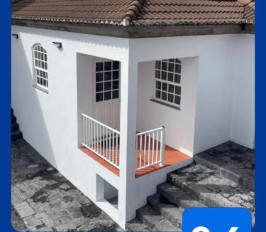 Urzelina Apartment | Mar D'Abstração