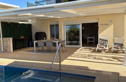 Vale Formoso Apartment | Mel de Flor Apartment with Sea View, Shared Infinity Pool, Garden & Wi-Fi