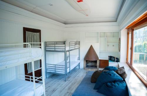Banzao Bed & Breakfast | Moby Dick Lodge Colares