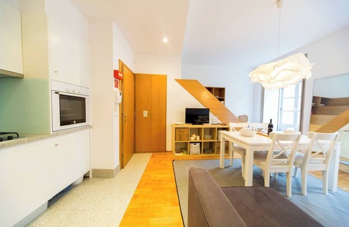 Monserrate Apartment | Modern Apartment in City Center - Sta Luzia view