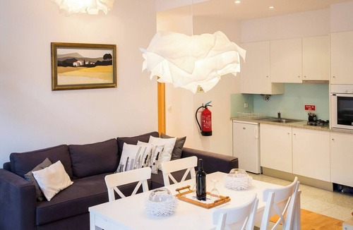 Monserrate Apartment | Modern Apartment in City Center - Sta Luzia view