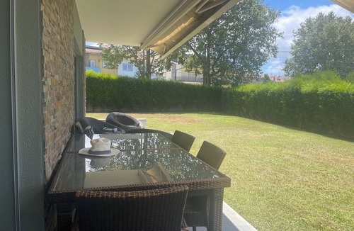 Santa Maria e Sao Miguel House | Modern Duplex with Garden and Pool- Short -Medium or Long Stay. Best Price!