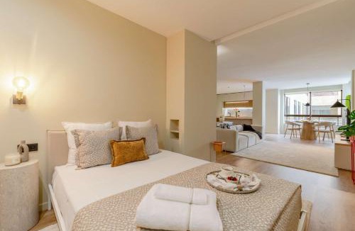 Vilarinha Apartment | Modern Studio Open Plan Elegance by HostWise