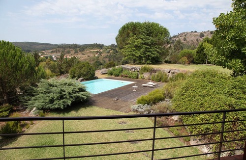 Lanhelas Cottage | Modern villa in a quiet environment with a vast garden and a swimming pool