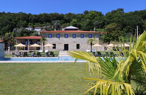 Vieira do Minho Apartment | MyStay - Casa d'Henrique | Three-Bedroom Apartment
