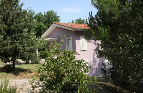Montecarlo House | Newly built villa immersed in the oak, pine and strawberry tree woods