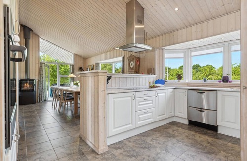 Krejbjerg House | Nice home in Ejstrupholm with sauna