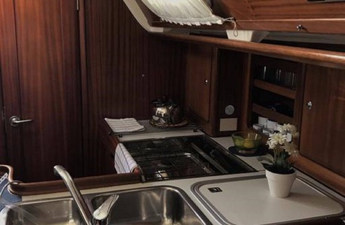 Canidelo Boat Rental | Night on board a sailboat + 1 hour tour offer