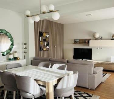 Vila Cha House | Ninho do Carriço · Praia a 200m · Pátio & KidsZone