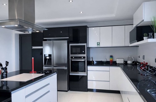 Gaula Villa | Ocean View Villa w/Free Parking, High-Speed Wi-Fi, Gaula