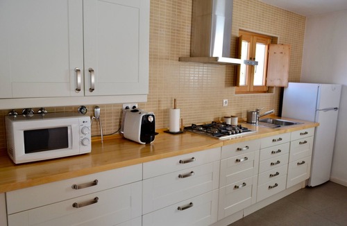 Odeceixe House | Odeceixe Valley House. Minutes from the beach. Two rooms and a Lounge Rooftop.