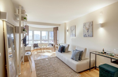 Alto do Pina Apartment | Olaias Modern with Garage by Homing