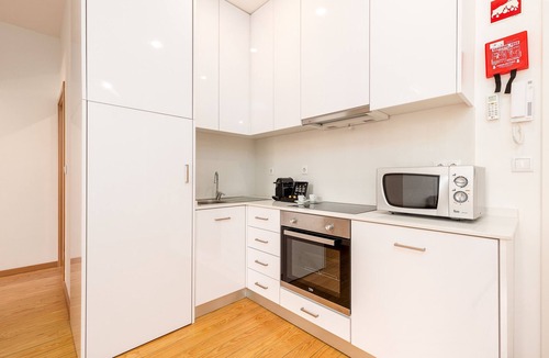 Centro / Baixa Apartment | One Bedroom Apartment with Balcony and Views