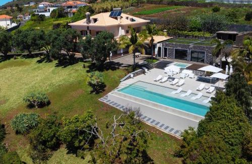 Estreito da Calheta Villa | OurMadeira - Bellissima