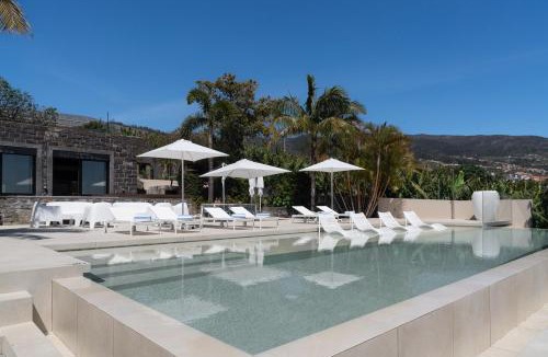 Estreito da Calheta Villa | OurMadeira - Bellissima