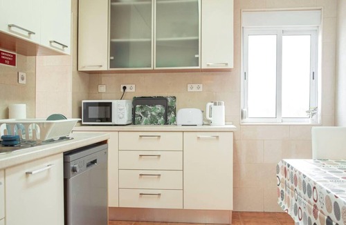 Olivais Apartment | Peaceful and Serene 3 Bedroom Apartment in Lisbon