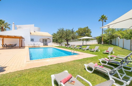 Almancil Villa | Peaceful villa with heatable pool in Almancil