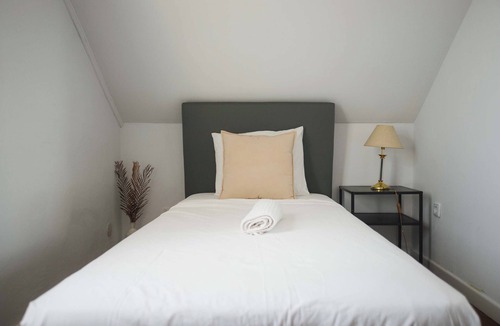 Idanha-a-Nova Hotel | Penha Single Bedroom, Hostel Idanha, Idanha-a-Nova
