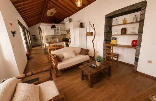 Cais do Pico House | Pico Island Villas 2 · Oceanfront Retreat