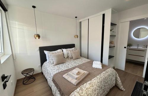 Moncao Apartment | Pink House