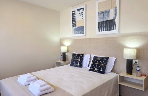 Vila Hotel | Ponto Norte | Room 1 | Town Centre | Melgaço | The Northernmost Town in Portugal