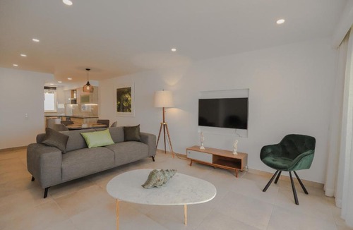 Praia da Luz Apartment | Pool Apartment - 2-bed in Praia da Luz