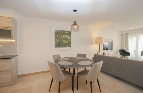 Praia da Luz Apartment | Pool Apartment - 2-bed in Praia da Luz