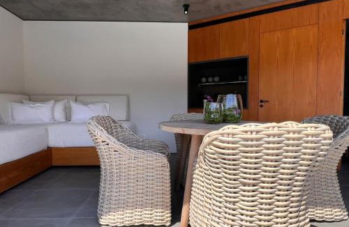 Mosteiros House | Porta Celeste