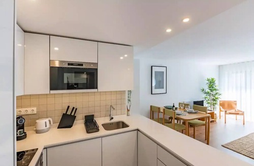 Bonfim Apartment | Porto Cozy & Design Apartment @ Santos Pousada w/Parking Space