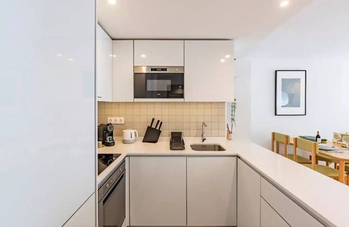 Bonfim Apartment | Porto Cozy & Design Apartment @ Santos Pousada w/Parking Space