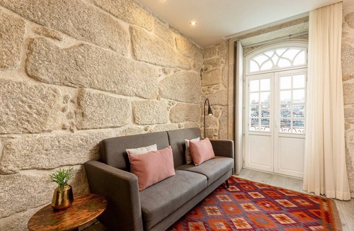 Sao Nicolau Apartment | Porto Stay for 3 near Ribeira