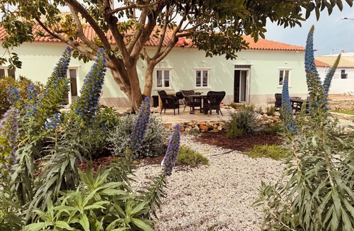 Sagres Villa | Private peaceful oasis with plenty of space and the Beach at your doorstep