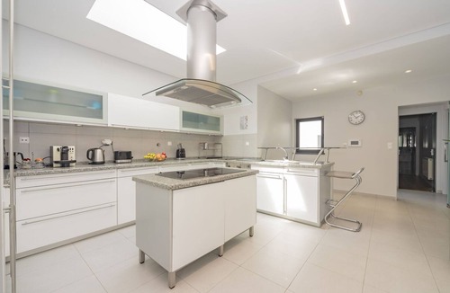 Charneca de Caparica e Sobreda Villa | Quiet Villa with wonderful views of the golf courses!