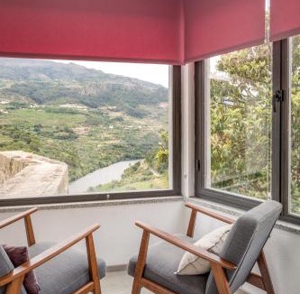 Mesao Frio House | Quinta Barqueiros D'Ouro - Casa da Música