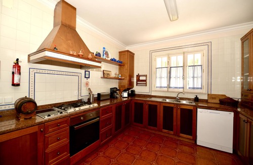 Carvalhal Benfeito Villa | Quinta da Barreira - Villa set Within a Vineyard