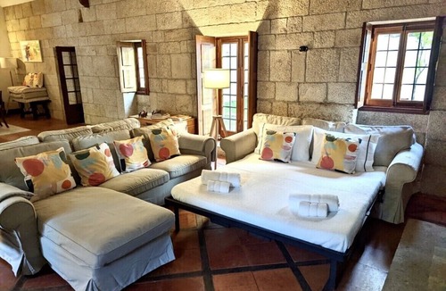 Lustosa Cottage | Quinta do Piloto, charm and nature with history!