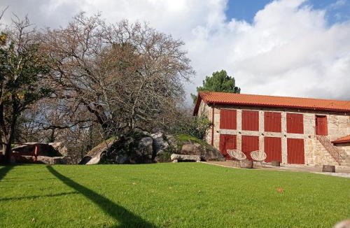 Guimaraes House | Quinta Pousada de Fora Wines & Tourism