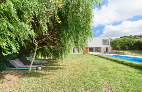 Arruda dos Pisoes House | Quinta TreeWindBee
