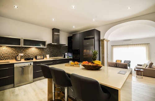 Vale de Seixos Villa | Relax with breathtaking views at Vila Vale Mouro