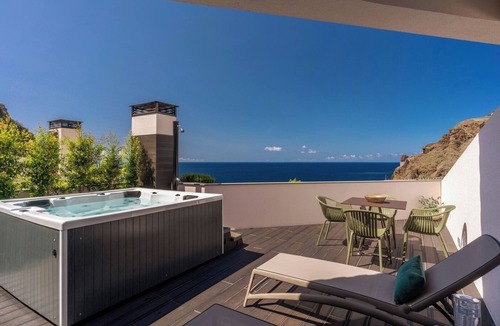 Ribeira Brava Apartment | Renala I-Apart. "With SPA”, by Pausa H. Rentals