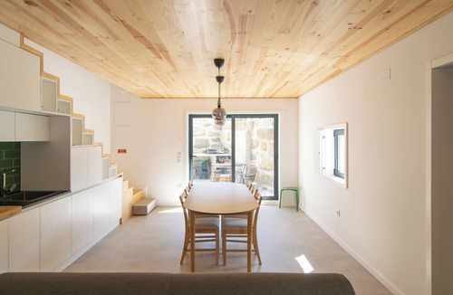 Santa Maria da Feira House | River Views Rooftop Fireplace Near Paiva Walkways River beach walking