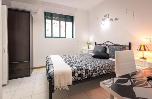 Porto Judeu Hostel | Rocky3