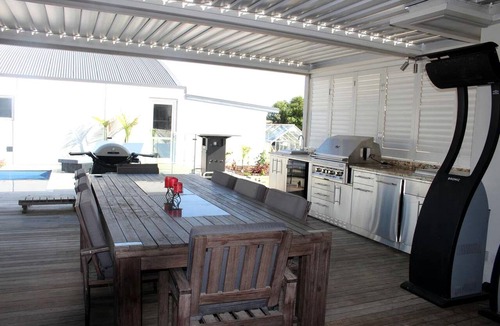 Waitoki Cabin | Romantic Getaway Accommodation with Breathtaking Views in Waitoki, North Island