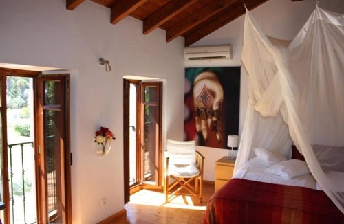 Bensafrim Apartment | Romantic Hideaway with Terrace and Garden View in Bensafrim