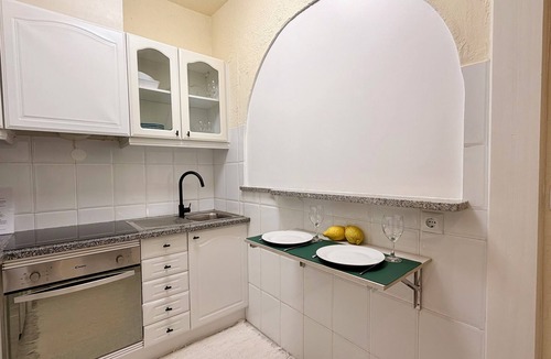 Praia de Santa Cruz Apartment | Santa Cruz Beach Retreat | Walk to Beach, Surf & Restaurants