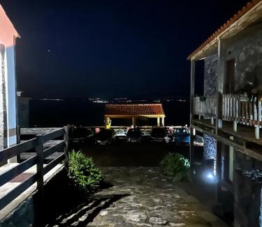 Sao Roque do Pico House | Sara Village